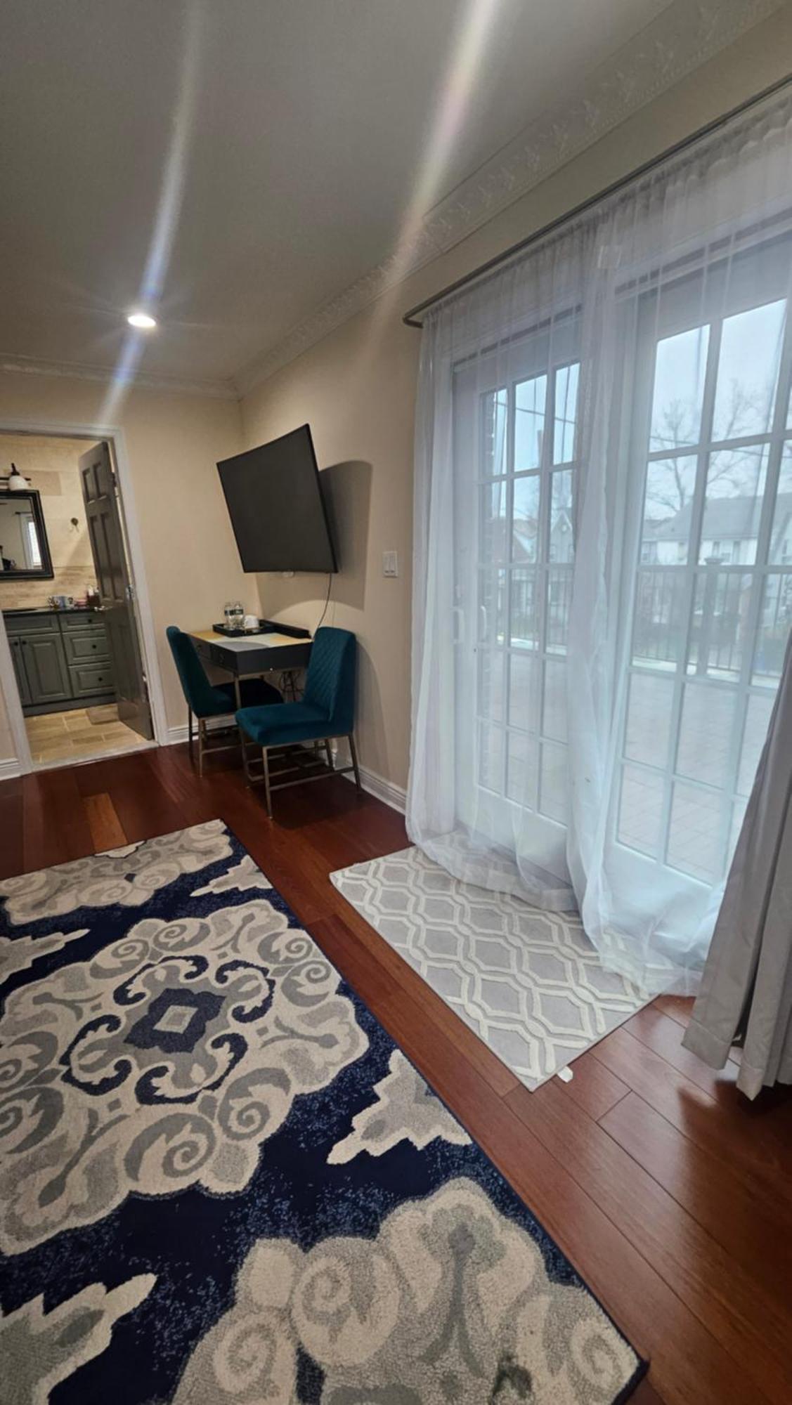 Luxury Hotel-Style Room In Queens, Нью-Йорк Экстерьер фото