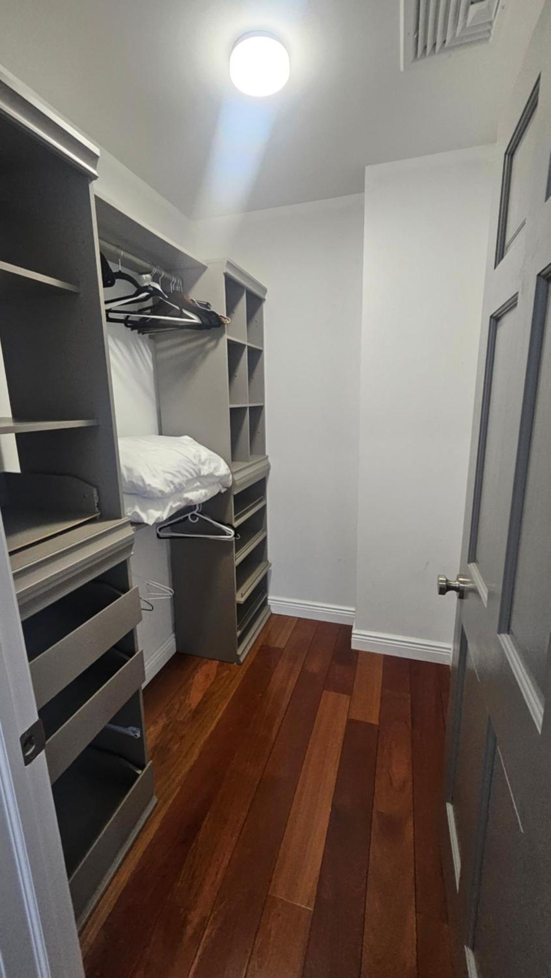 Luxury Hotel-Style Room In Queens, Нью-Йорк Экстерьер фото
