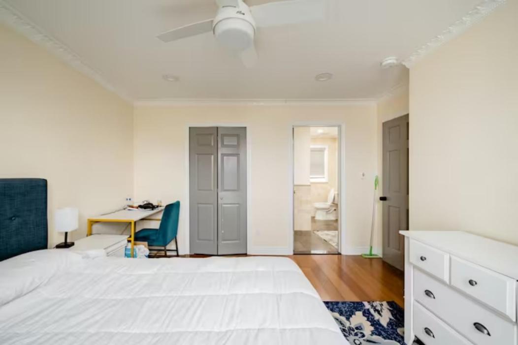 Luxury Hotel-Style Room In Queens, Нью-Йорк Экстерьер фото