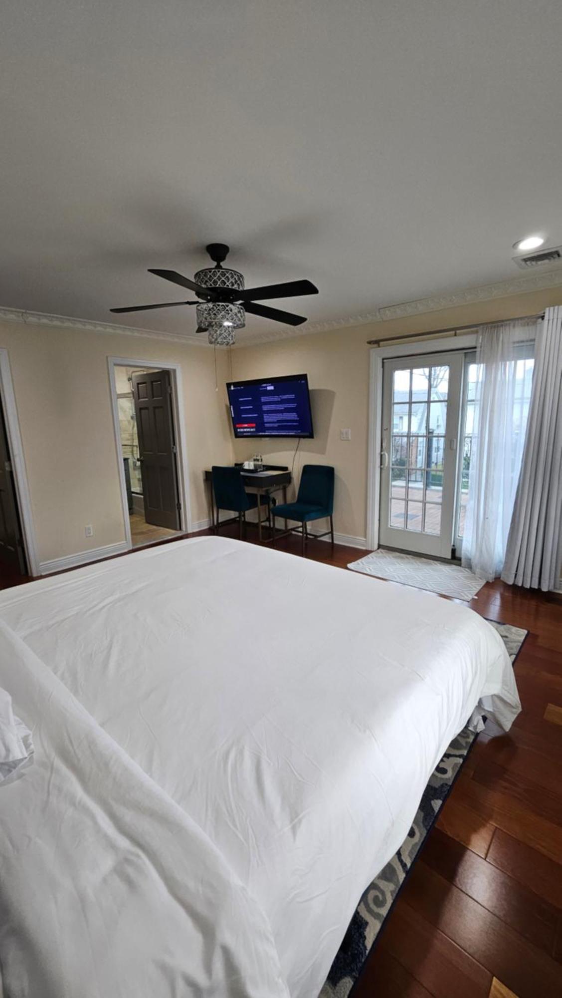 Luxury Hotel-Style Room In Queens, Нью-Йорк Экстерьер фото